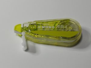 モノエアー使い切りキャップ開閉